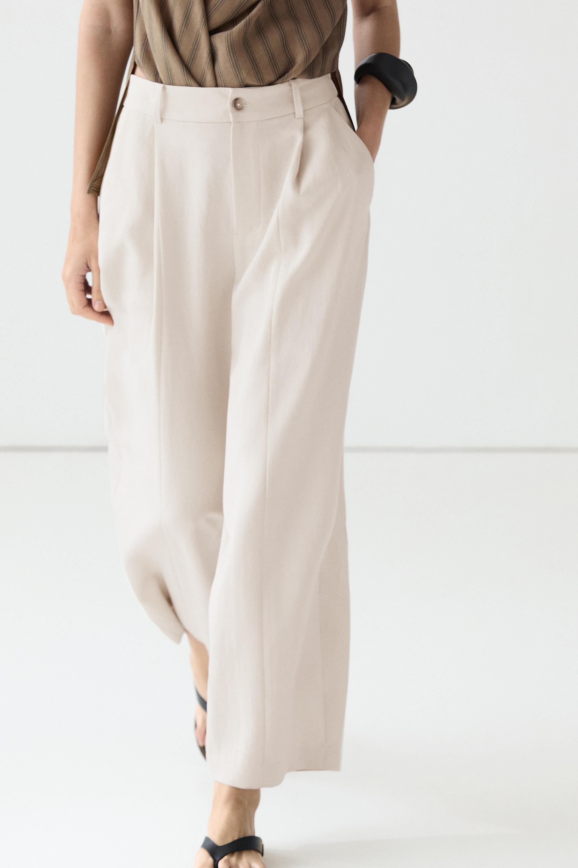 Flowing pants with elasticated waistband
